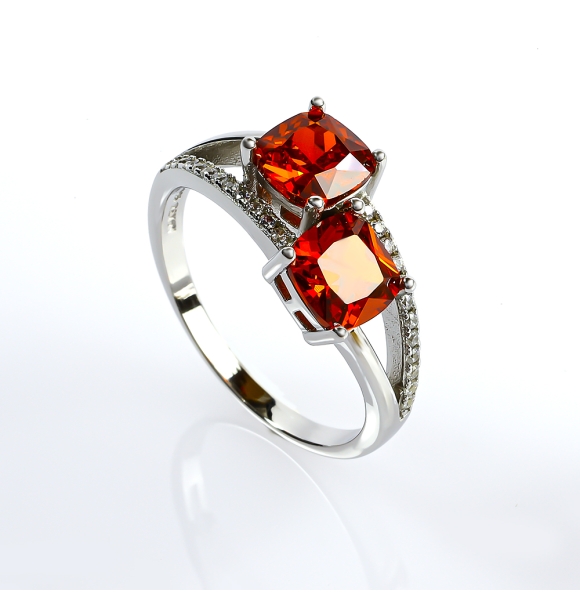 Anillo de Plata de Ley Con Opalo de Fuego