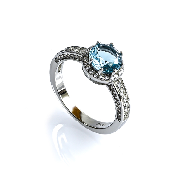 Hermoso Anillo de Aguamarina