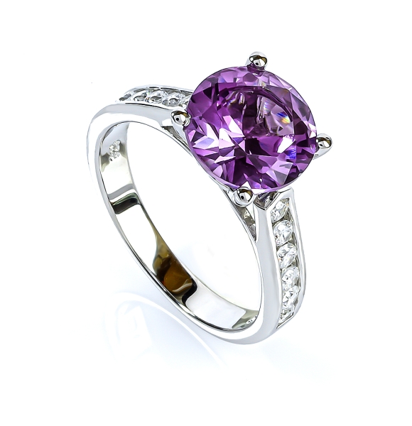 Anillo Solitario de Plata Fina .925 con Alejandrita