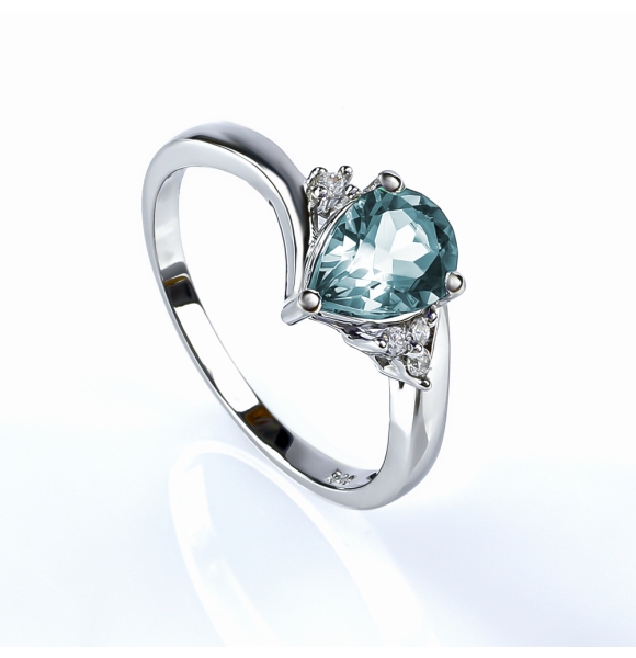 Anillo de Alejandrita en Plata .925