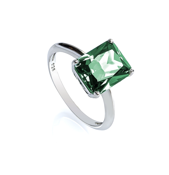 Anillo de Plata Con Alejandrita 10 mm x 7 mm