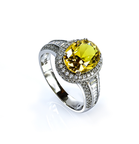 Elegant Anillo de Alejandrita Amarilla