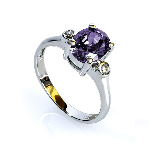 9 mm x 7 mm Alejandrita y Zirconias en Anillo de Plata