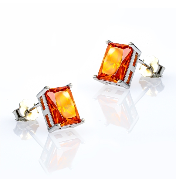 Aretes con Opalo de Fuego Corte Esmeralda en Plata .925