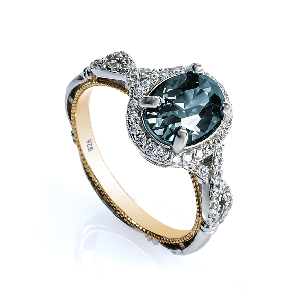 Anillo de 8 mm x 6 mm Alejandrita Cambia de Color