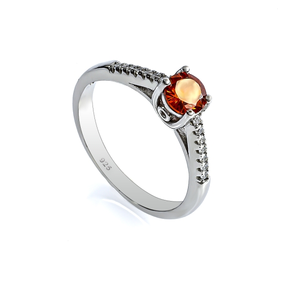 Anillo de Ópalo Corte Redonda Cereza de Fuego