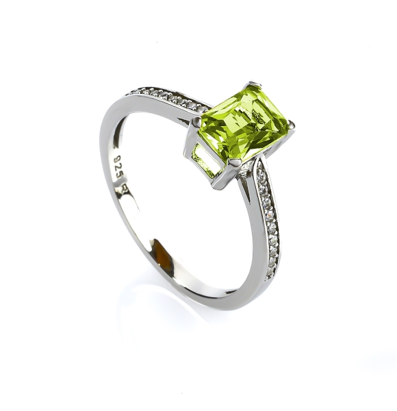 Anillo de Compromiso Corte Esmeralda Alejandrita Amarilla