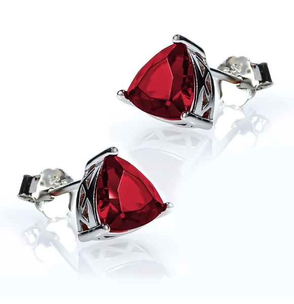 Aretes con Rubi Corte Trillion en Plata .925