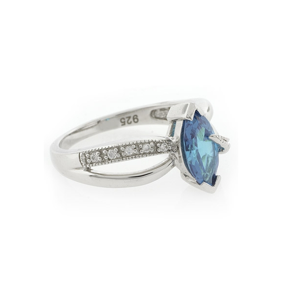 Anillo de Topacio Azul en Plata .925