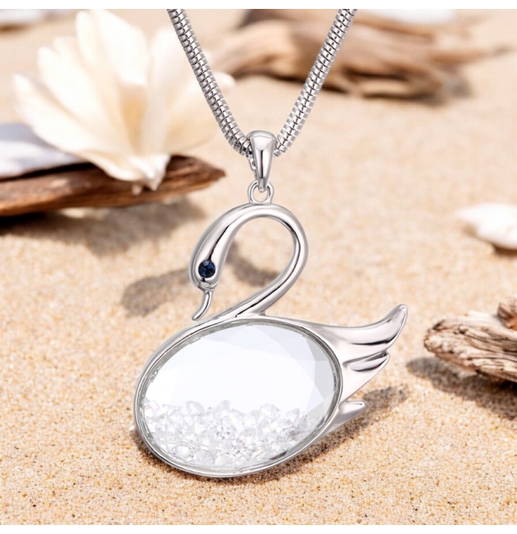 Hermoso Collar de Swarovski en Forma de Cisne
