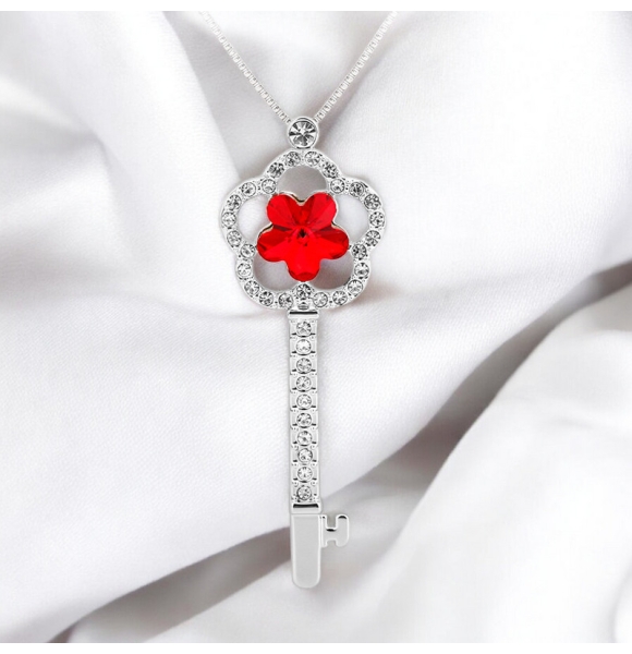 Collar de Llave en Forma de Flor color Rojo