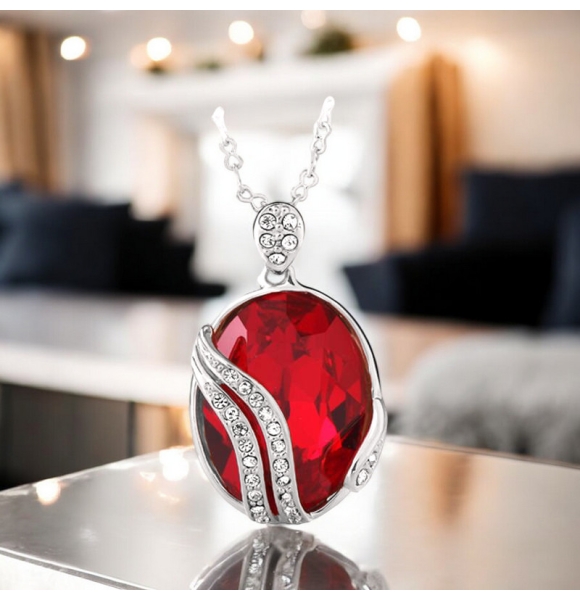 Collar Rojo Swarovski con Baño de Oro Blanco 18K