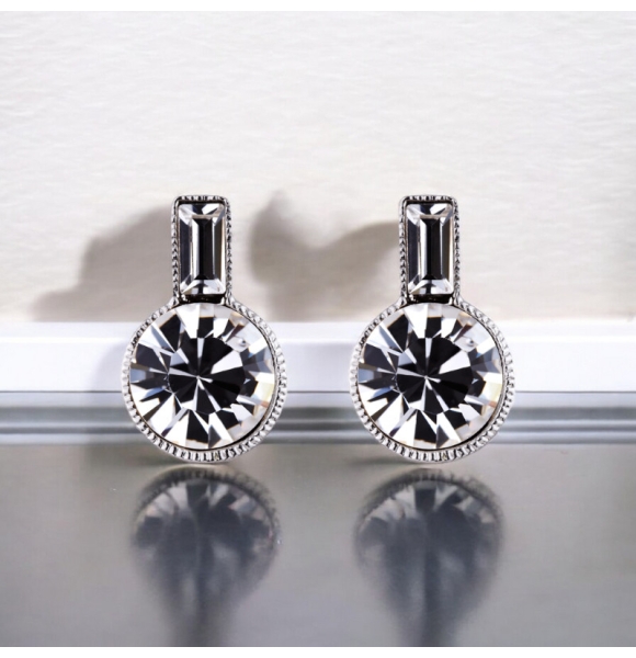 Aretes Swarovski en Forma de Botella Color Blanco