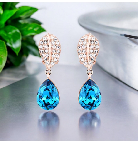 Hermosos Aretes de swarovski de Oro Rosa de 18k Color Azul