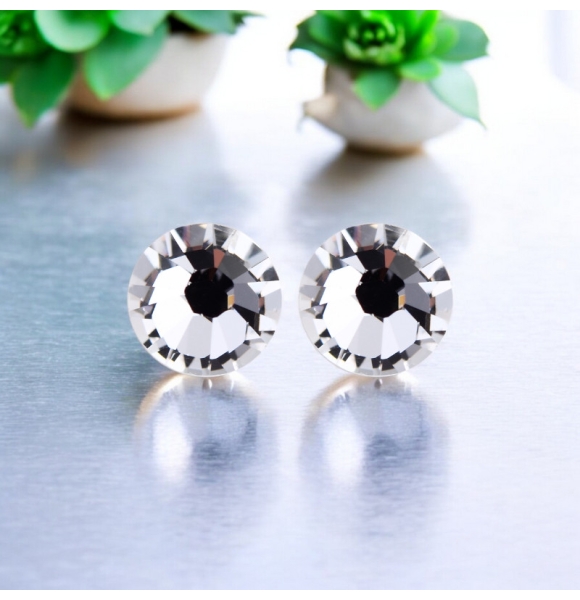 Divinos Aretes de Cristal Swarovski con Rodio Color Blanco