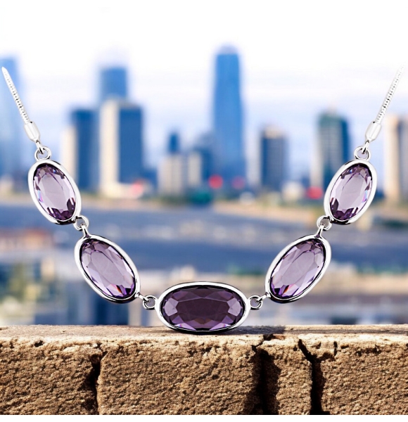 Asombroso Collar con Cristal Swarovski Color Tanzanita