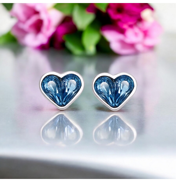 Aretes de Plata Con Swarovski en Forma de Corazón Color Azul