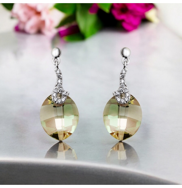 Hermosos Aretes Corte Óvalo de Swarovski