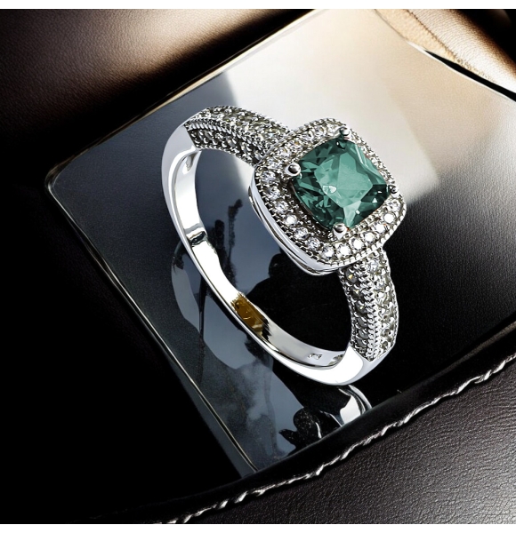 Halo Alejandrita Anillo de Compromiso