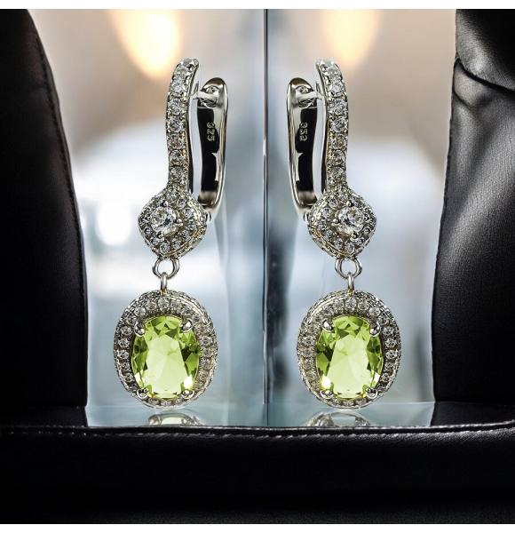 Hermoso Juego de Dije y Aretes de Plata .925 con Alejandrita Amarilla