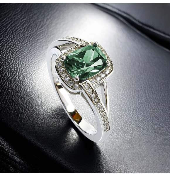 Anillo de Plata Con Alejandrita