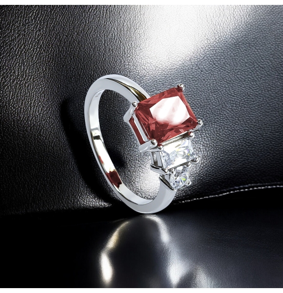 Anillo de Sultanita Con Tres Piedras