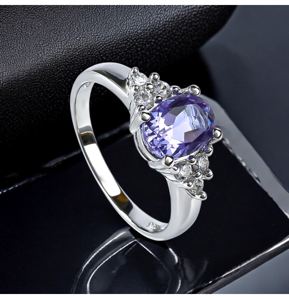 Anillo de Plata con Alejandrita Bicolor ( Morado/Rosa )