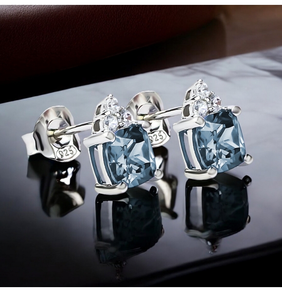 Aretes con Cerradura de Mariposa de Plata Con Alejandrita