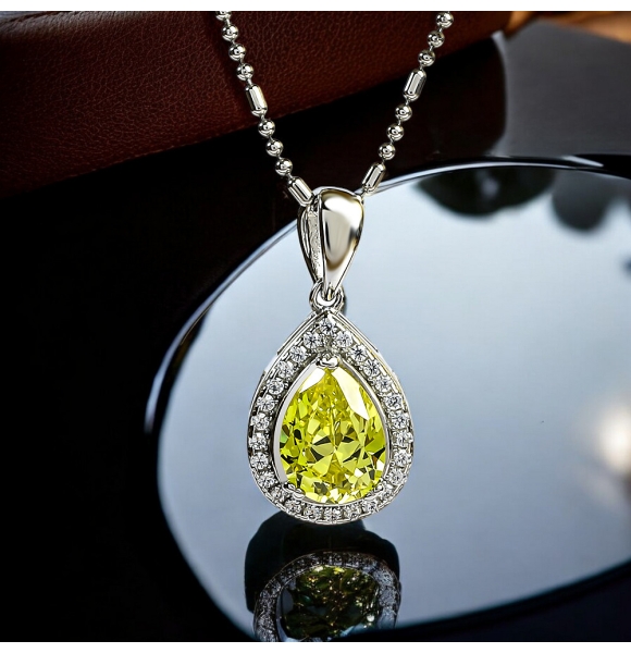 Hermoso Dije de Plata .925 con Alejandrita Amarilla