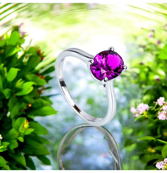 Elegante Anillo de Plata de Ley con 8 mm x 6 mm Alejandrita