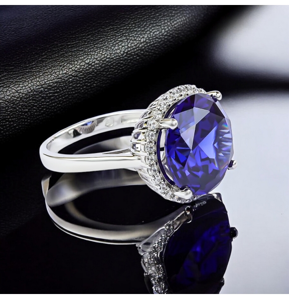 Hermoso Anillo de Tanzanita Llamativa