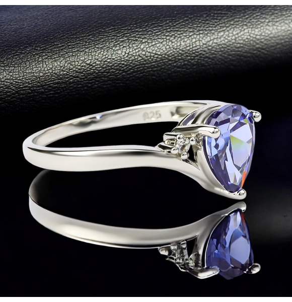 Anillo de Tanzanita en Plata .925