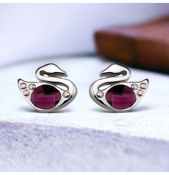 Aretes Color Amatista de Swarovski con Rodio en Forma de Cisne