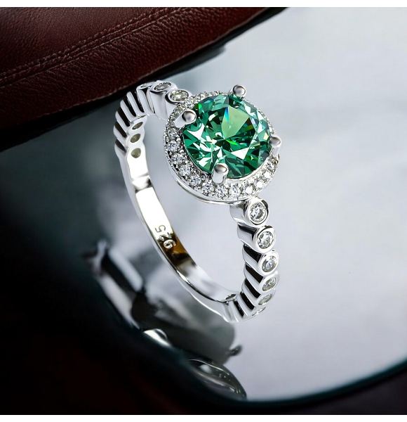 Anillo de 7 mm Alejandrita Con Plata de Ley