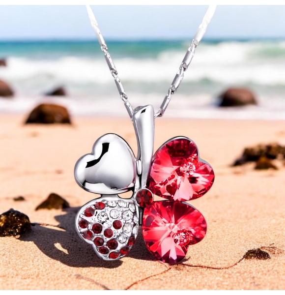 Collar de Swarovski en forma de Trébol Rojo