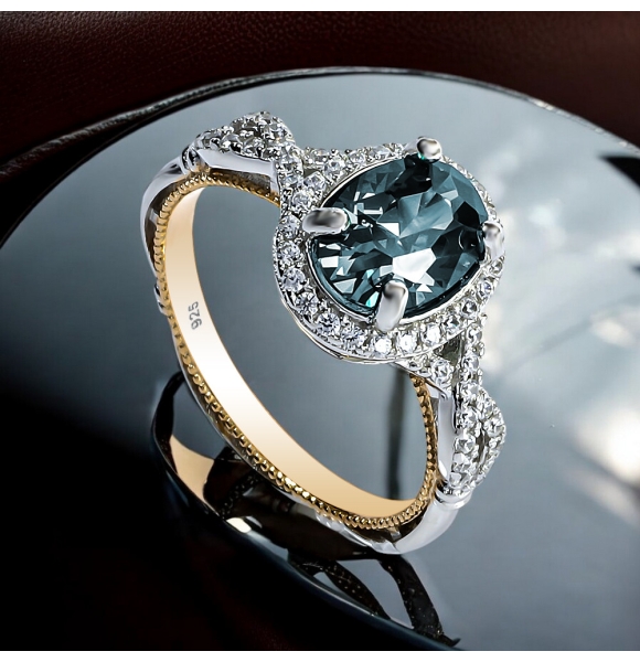 Anillo de 8 mm x 6 mm Alejandrita Cambia de Color