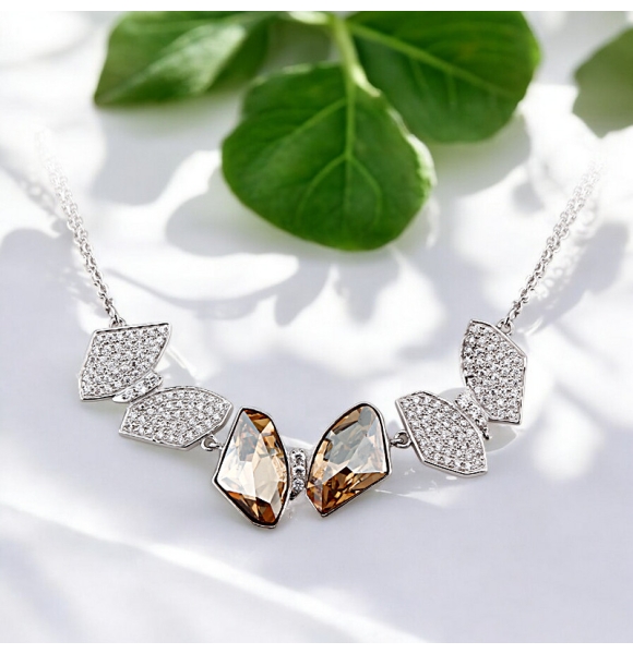 Hermoso Collar en Plata de Ley con Cristal Swarovski