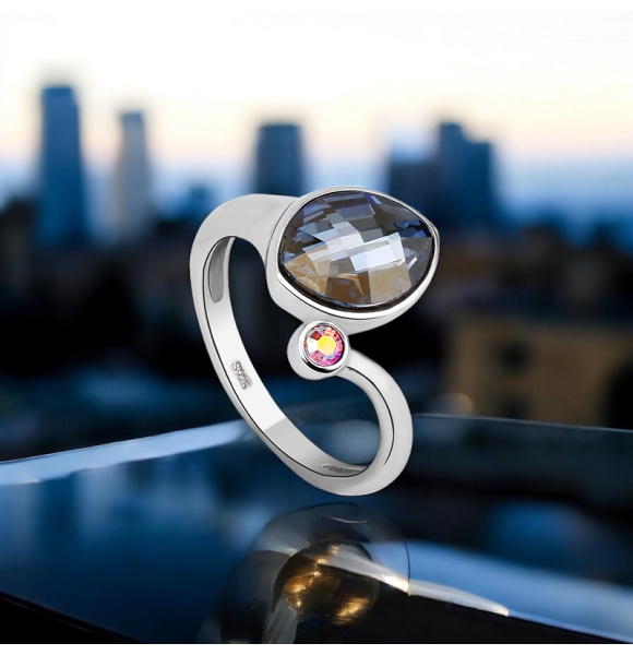 Hermoso Anillo de Plata Con Cristal Swarovski Azul