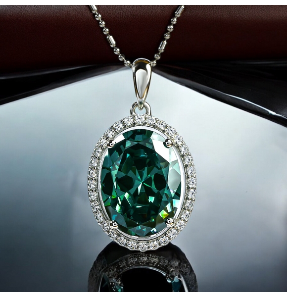 Dije de Alejandrita Corte Ovalada en Plata .925