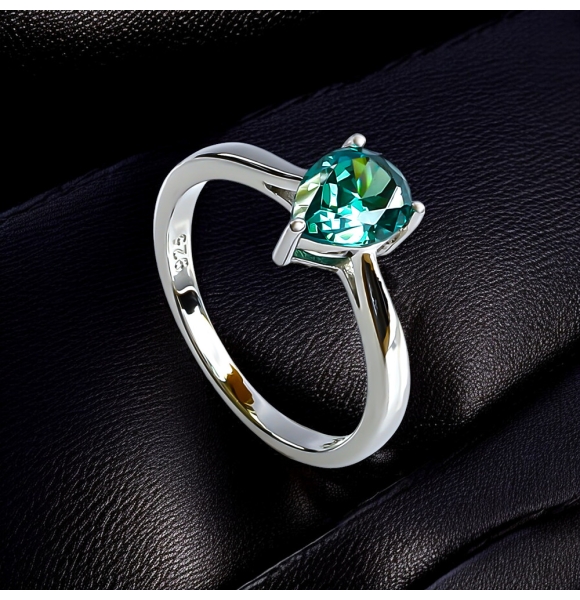 Anillo de Compromiso en Plata con Alejandrita