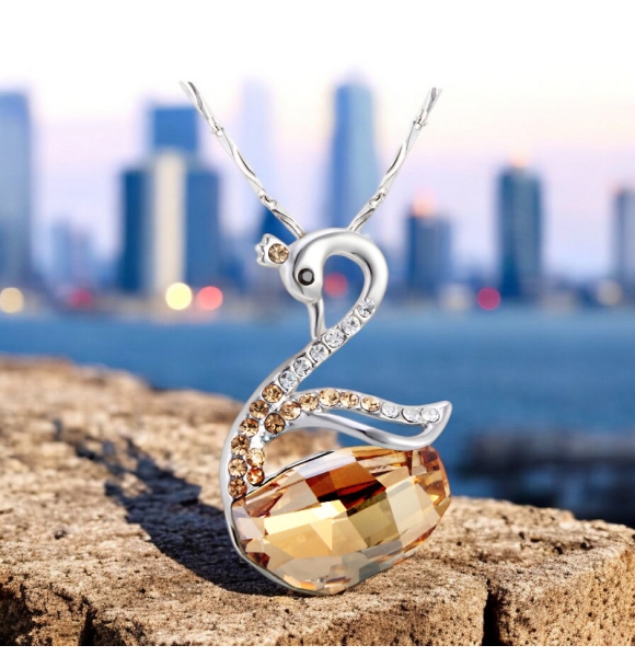 Collar de Swarovski con Forma de Cisne Color Amarillo