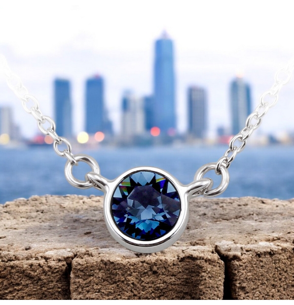 Collar Swarovski con Cristal Azul Metalico