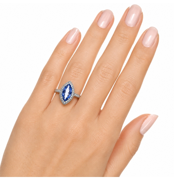 Anillo Hermoso de Alejandrita en Plata ( Azul a Morado )