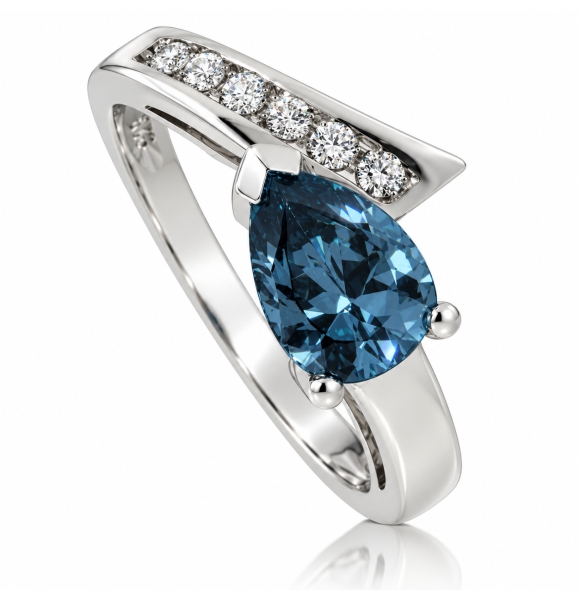 Anillo de Alejandrita ( Verde/Azul) en Plata .925