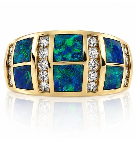 Anillo de Oro Macizo con Opalo y Diamantes