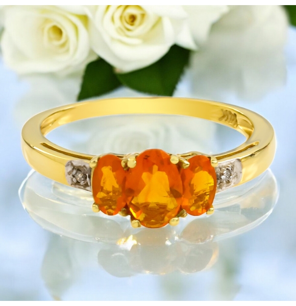 Anillo de Oro Macizo 14K con 3 Gemas de Ópalo Mexicano