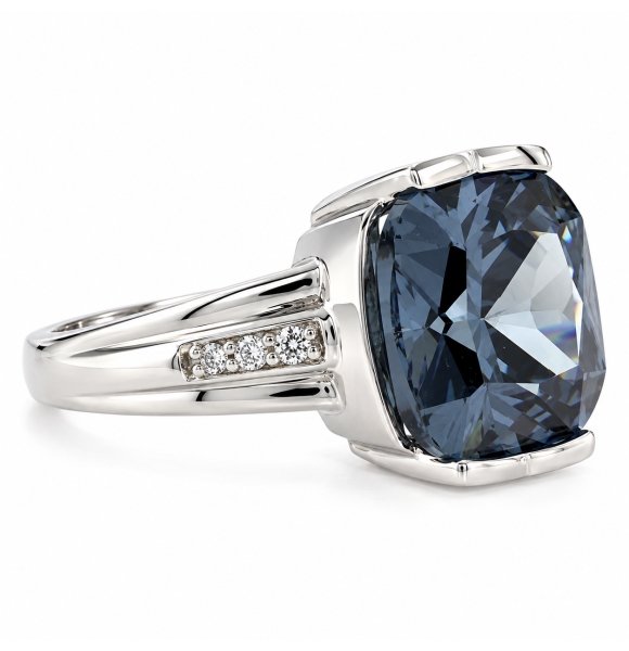 Elegante Anillo de Alejandrita Bicolor