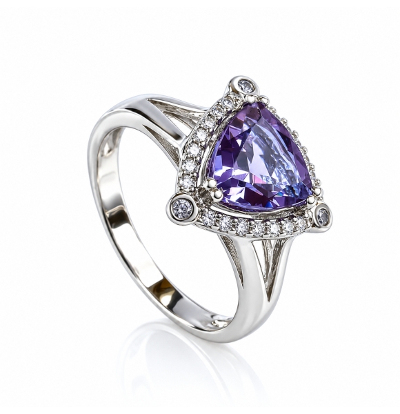 Anillo de Plata con Alejandrita Corte Triangular