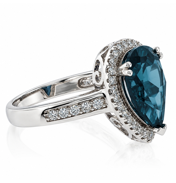 Anillo con una Gema de Alejandrita en Plata de Ley .925