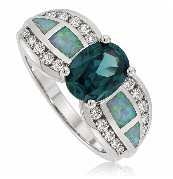 Anillo de Alejandrita con Ópalo de Corte Ovalado.